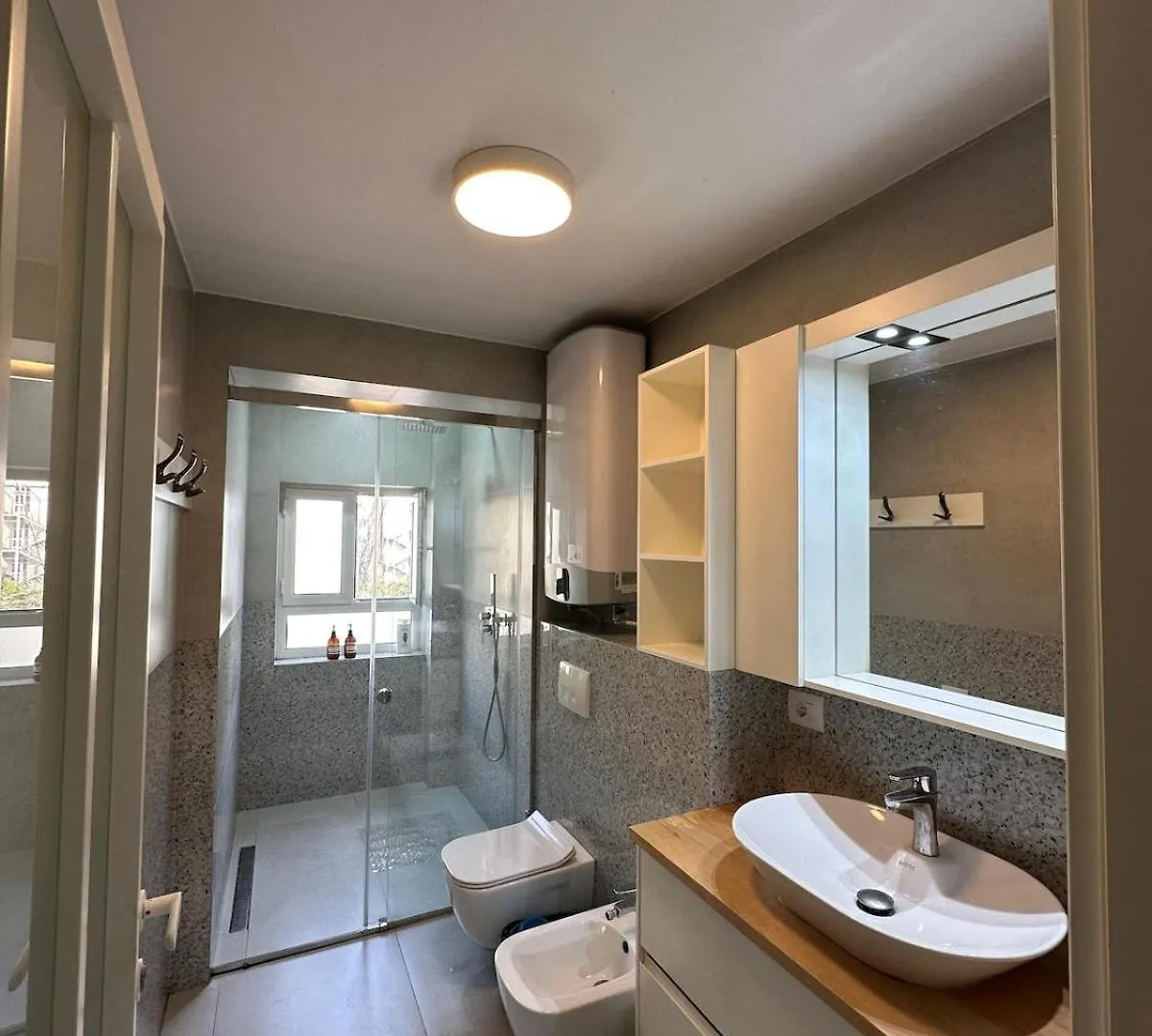 Boulevard Apt Close To Center Tirana
