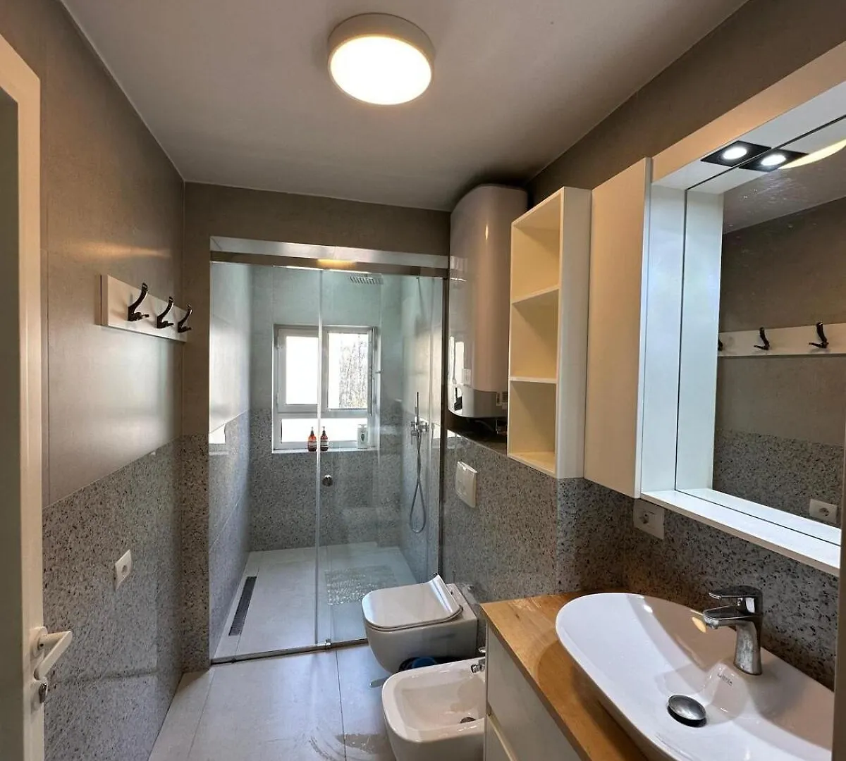 Apartament Boulevard Apt Close To Center Tirana Albania